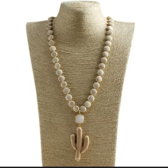 Western Cactus Natural Stone Howlite Beaded Necklace - Picture 3 of 9